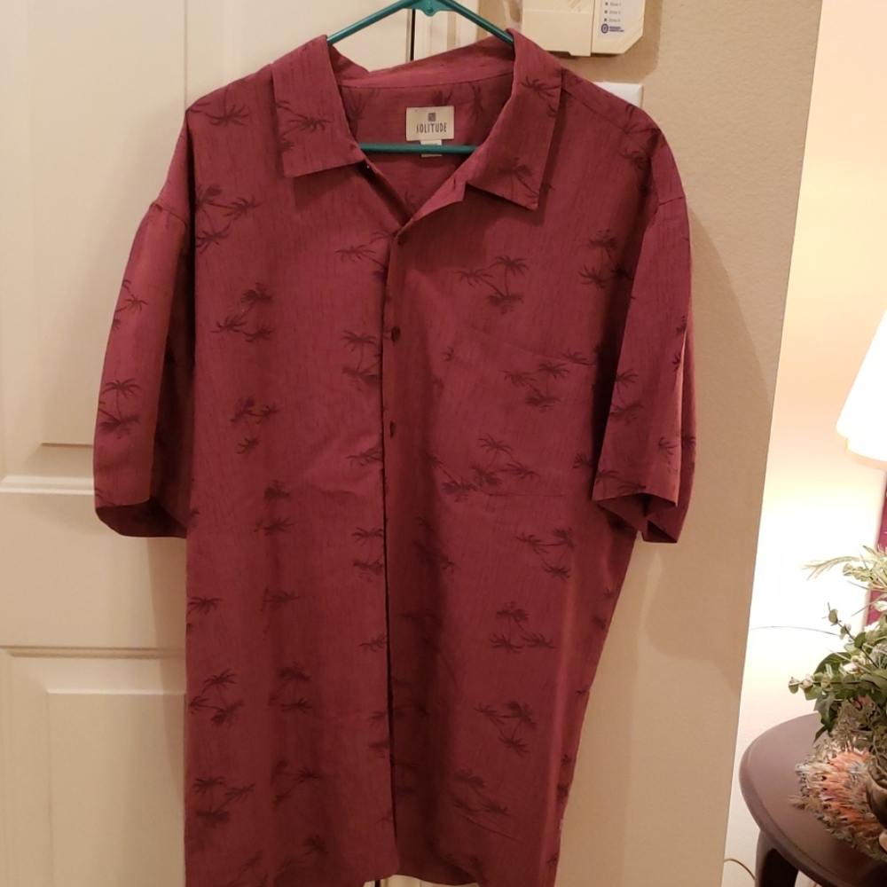 NWOT Men's Extra Large Top by Solitude